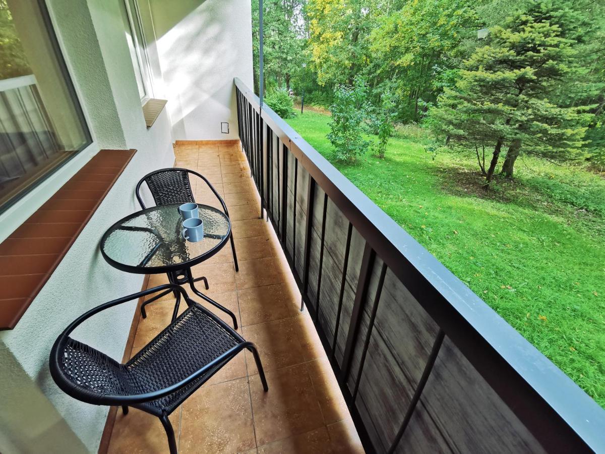 Apartament Z Widokiem Na Park Polanica-Zdrój Esterno foto